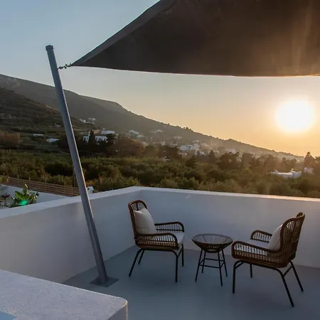 Elitas * Parikia (Paros)