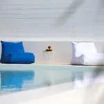 فيلة Elitas *